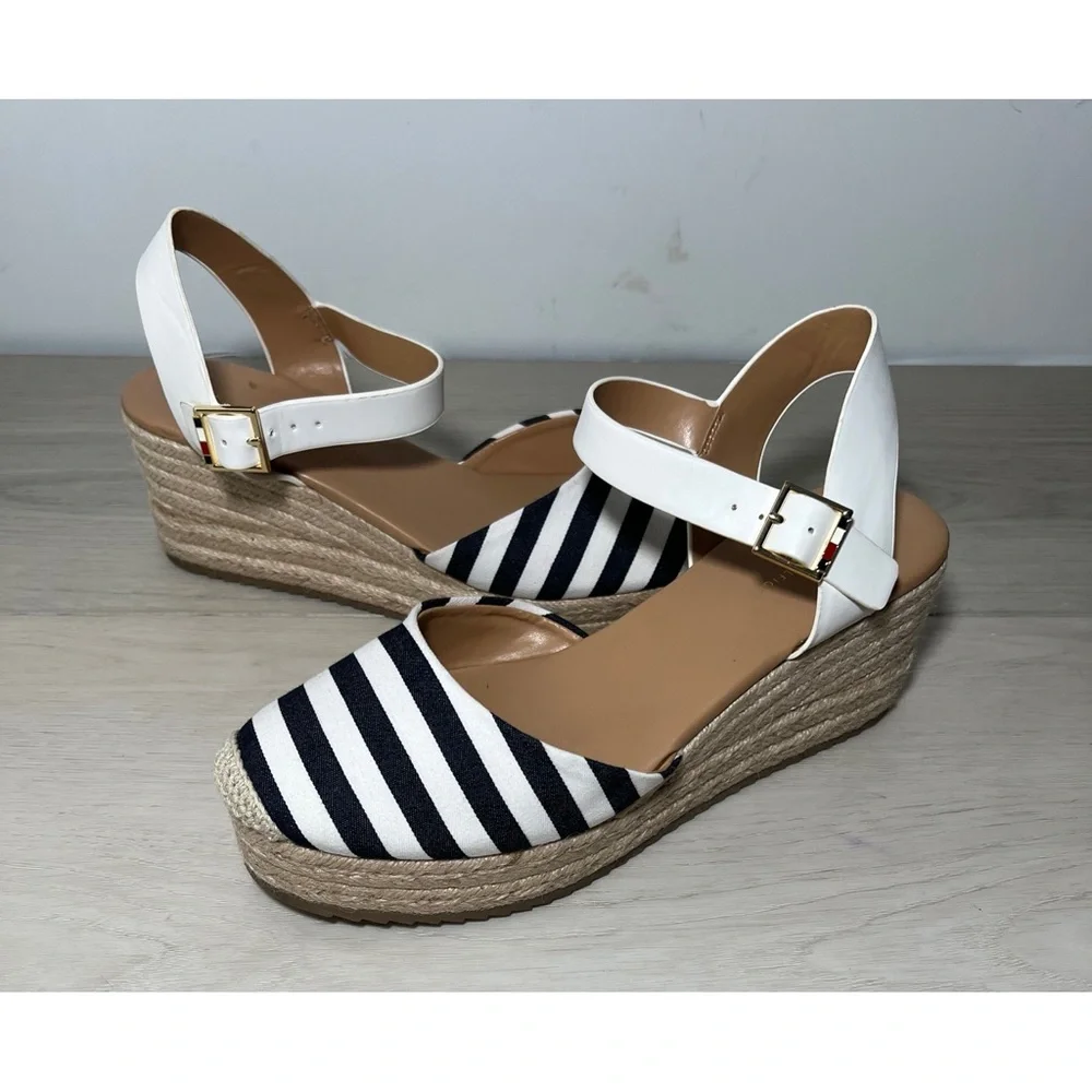 Tommy Hilfiger Nilsa Wedges Navy Blue & White Sz 8.5